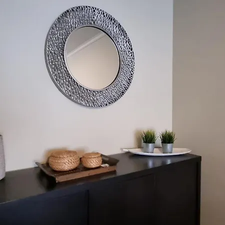 Portico De Malpique アパート